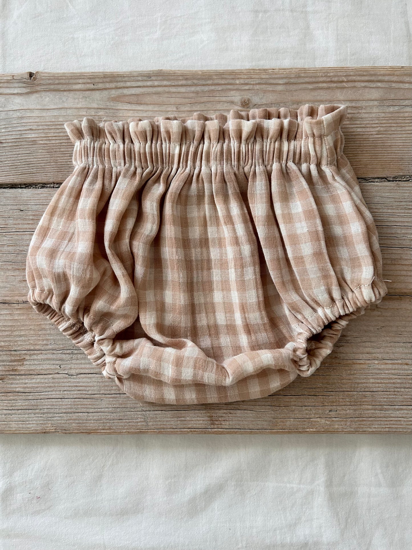 RUFFLED DIAPER COVER